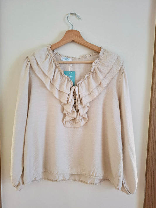 Blusa Linz beige volantes