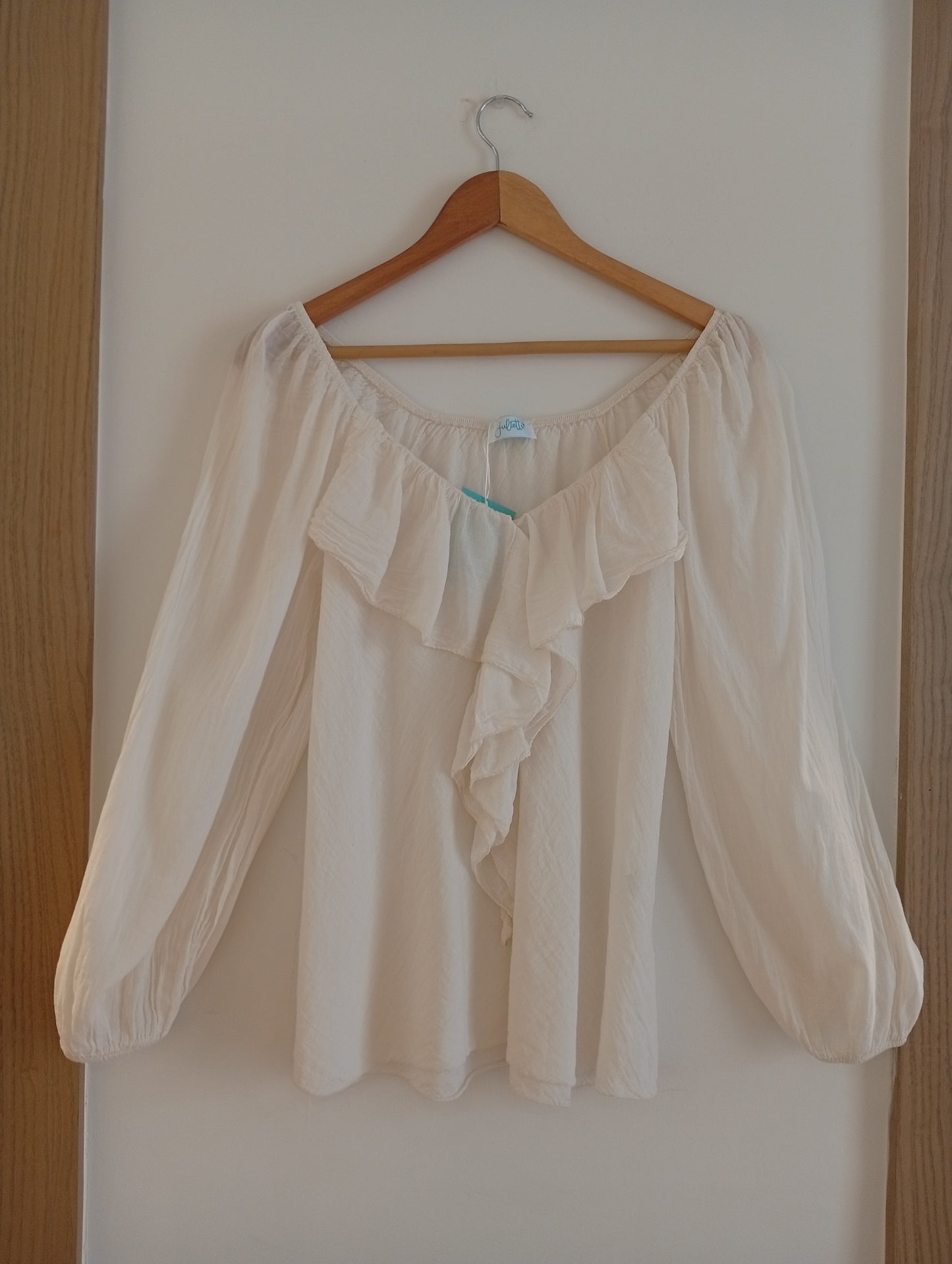 Blusa Brisa de Otoño color blanco roto