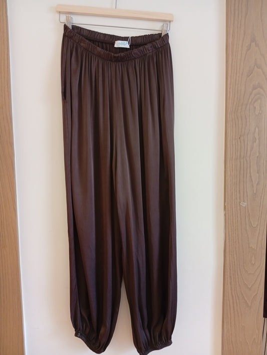 Pantalón Bombacho Noches de Satén marrón